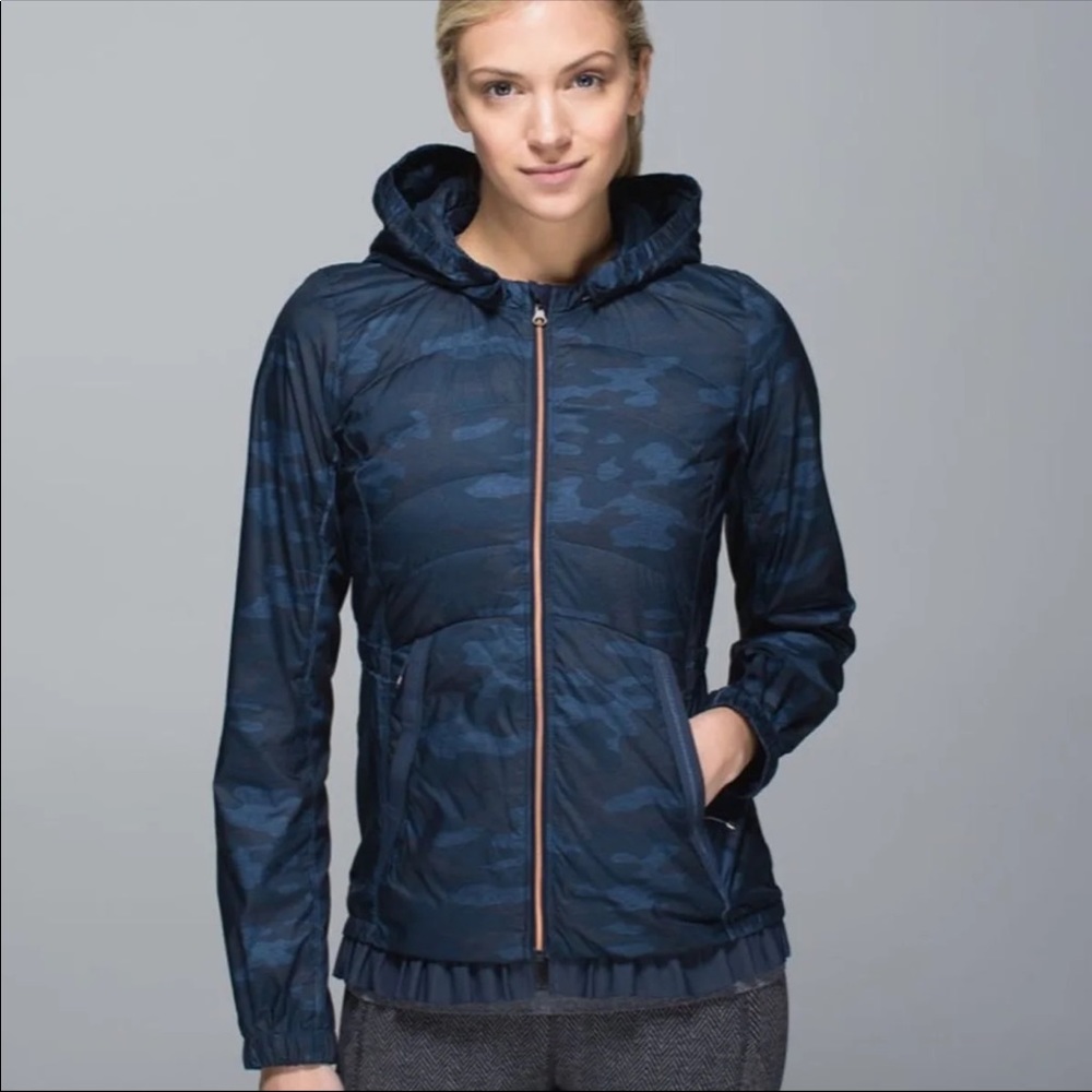 Lululemon Spring Fling Jacket Camo Oil Slick Blue - Picture 6 of 8